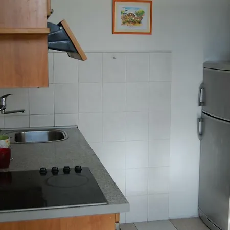 Apartment Definis
